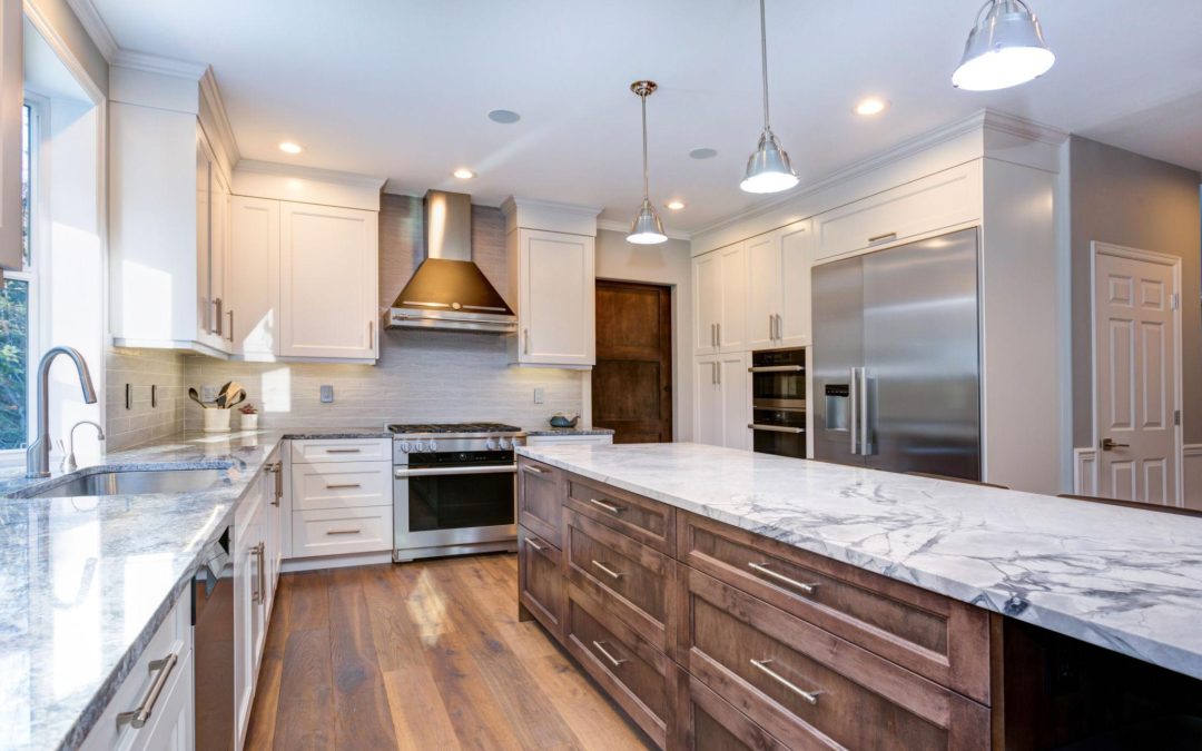 Shaker vs Flat Panel Cabinets: What Works Best in Austin Kitchens?